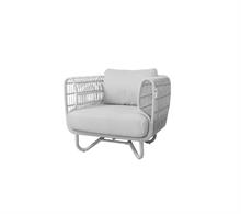 Hvid loungestol til haven - cane-line nest i hvid alu / plast