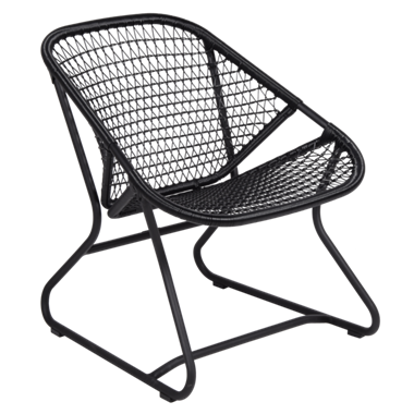 Sort loungestol i flet til haven - fermob sixties